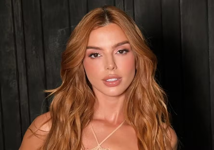 acervoexcelsior's tweet photo. 🚨Marina Ruy Barbosa ou Giovanna Lancellotti devem viver protagonista de nova novela na Excelsior!

A trama se chama ¨Namoro Por Contrato¨, substituta de #FascínioPerigoso no fim de janeiro. A emissora deve soltar a primeira chamada da próxima novela das 7 ainda em Dezembro. https://t.co/v3fhpzpblK