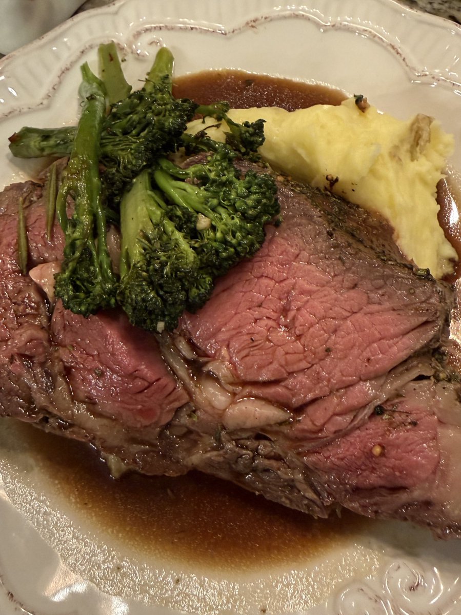 oldirtydangles's tweet image. Reason 69/420 why your mom won’t stay out of my dm’s