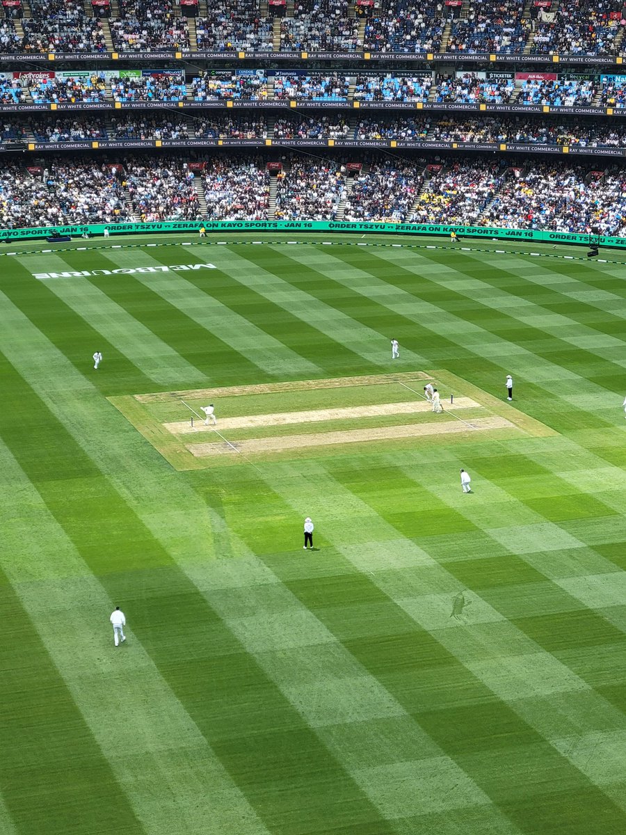 ChrisWPhysio's tweet photo. Living a life long dream and the first session couldn't have gone better!

#Melbourne 
#BoxingDayTestMatch https://t.co/yfNTjY5Htm