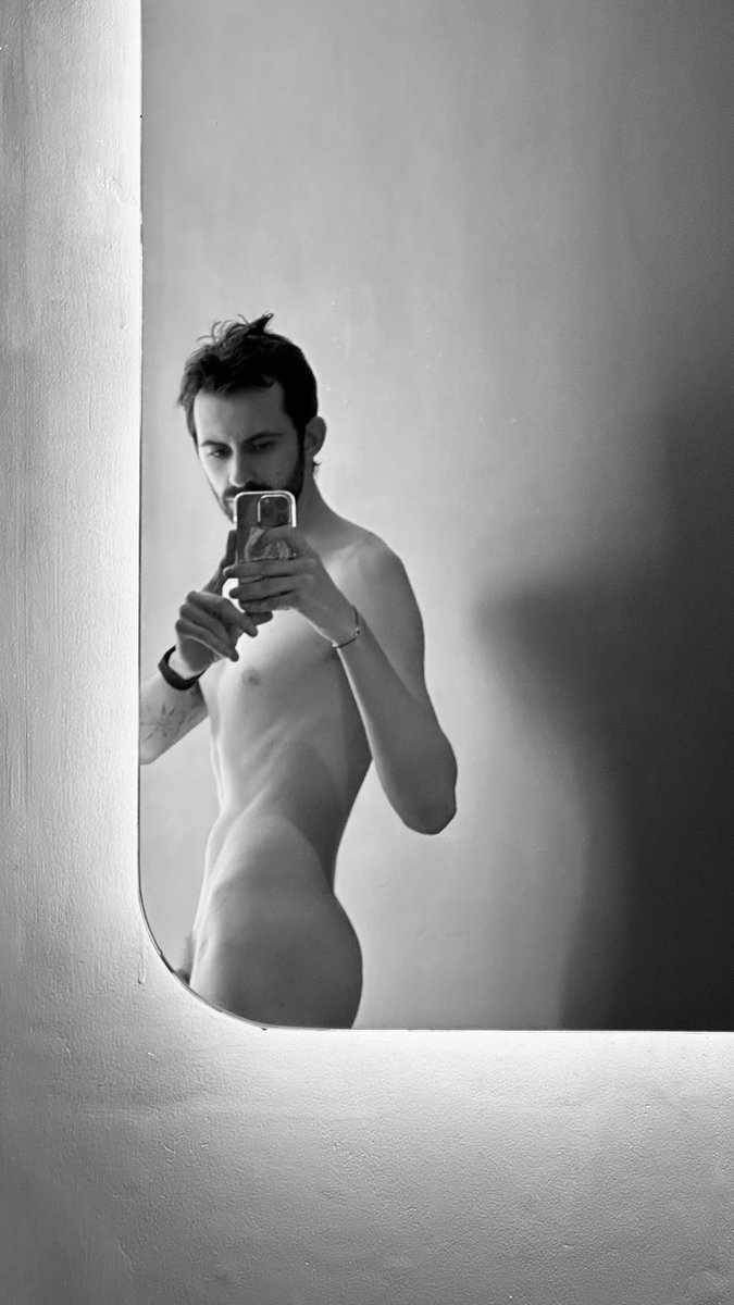 Sam Ross tweet media