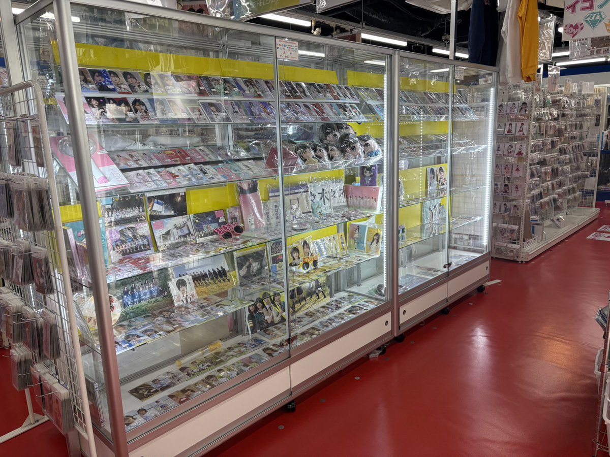 金曜日☀ 11時〜20時30分迄営業。買取り原則18時迄対応🎉 ✨各種公式