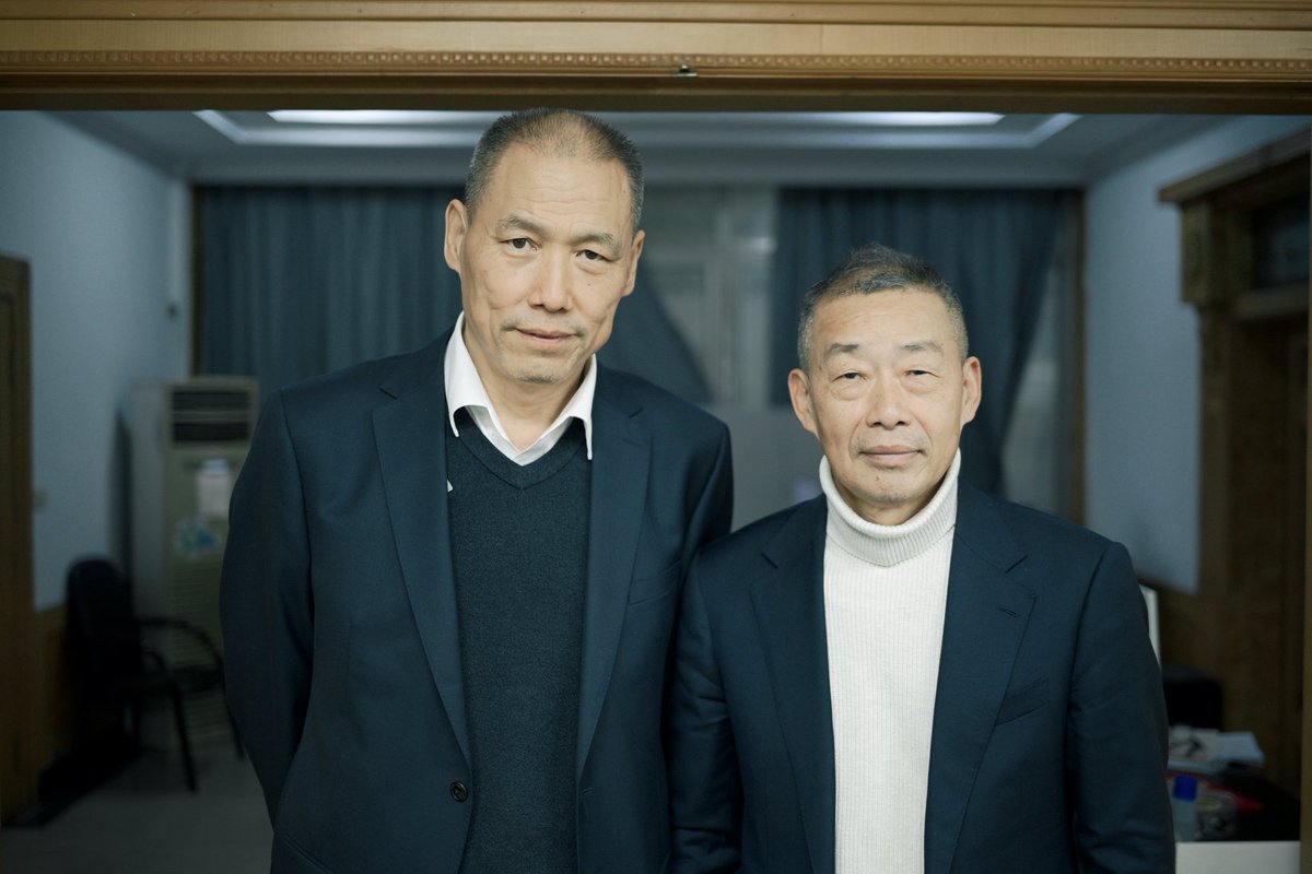 puzhiqiang's tweet photo. 三个月前在重庆，我朋友何三畏指着一所小学校墙上的标语，点拨我道：“为党育人，为国育才，这意思就是党和国家要从父母亲手里，夺走他们的下一代啊！”他认为，那小学校又是锅是啥子吗？是帮凶嘛！” https://t.co/5GESU3lPPe