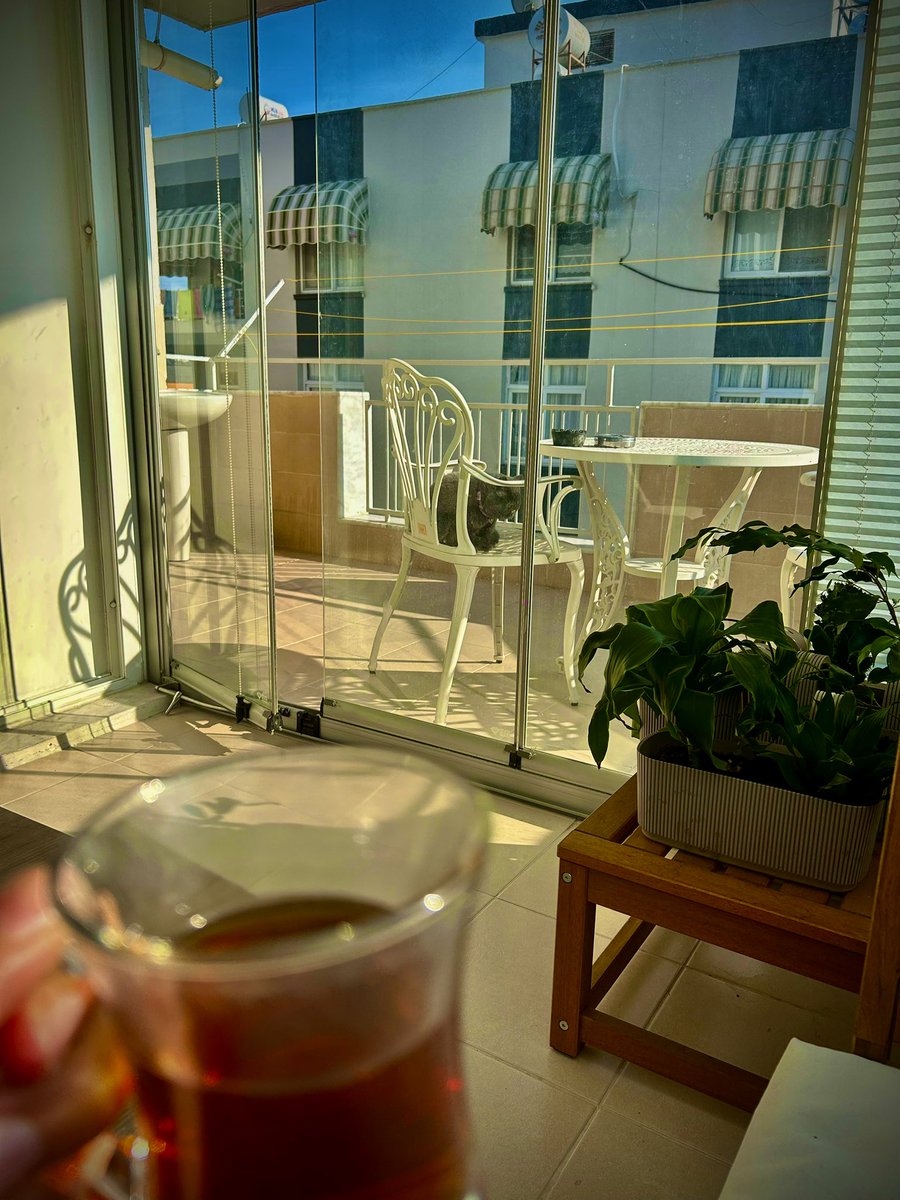 Günaydın #Cuma Adana , güneş , kırpık.. Bir de çay var;  istersen 😎