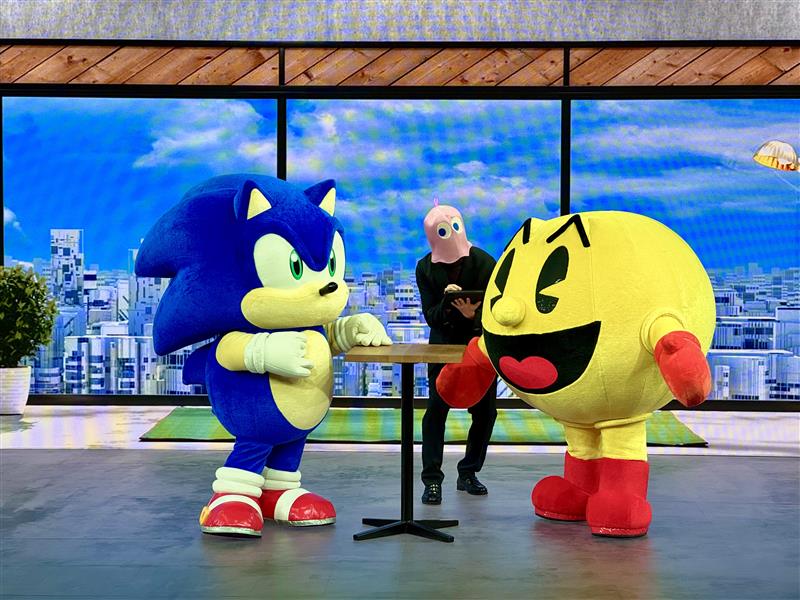 45周年のパックマンがソニックと夢の対談、昭和→令和を駆け抜ける2大キャラの“人生”「何が起きるかわからないからおもしろい」 | オリコンニュース（ORICON NEWS）oricon.co.jp/special/73557/… <a href="/oricon/">オリコンニュース</a> より
------------
パックマンインタビュー中ですね☺！ところで真ん中は…？🤔
#pacman #パックマン