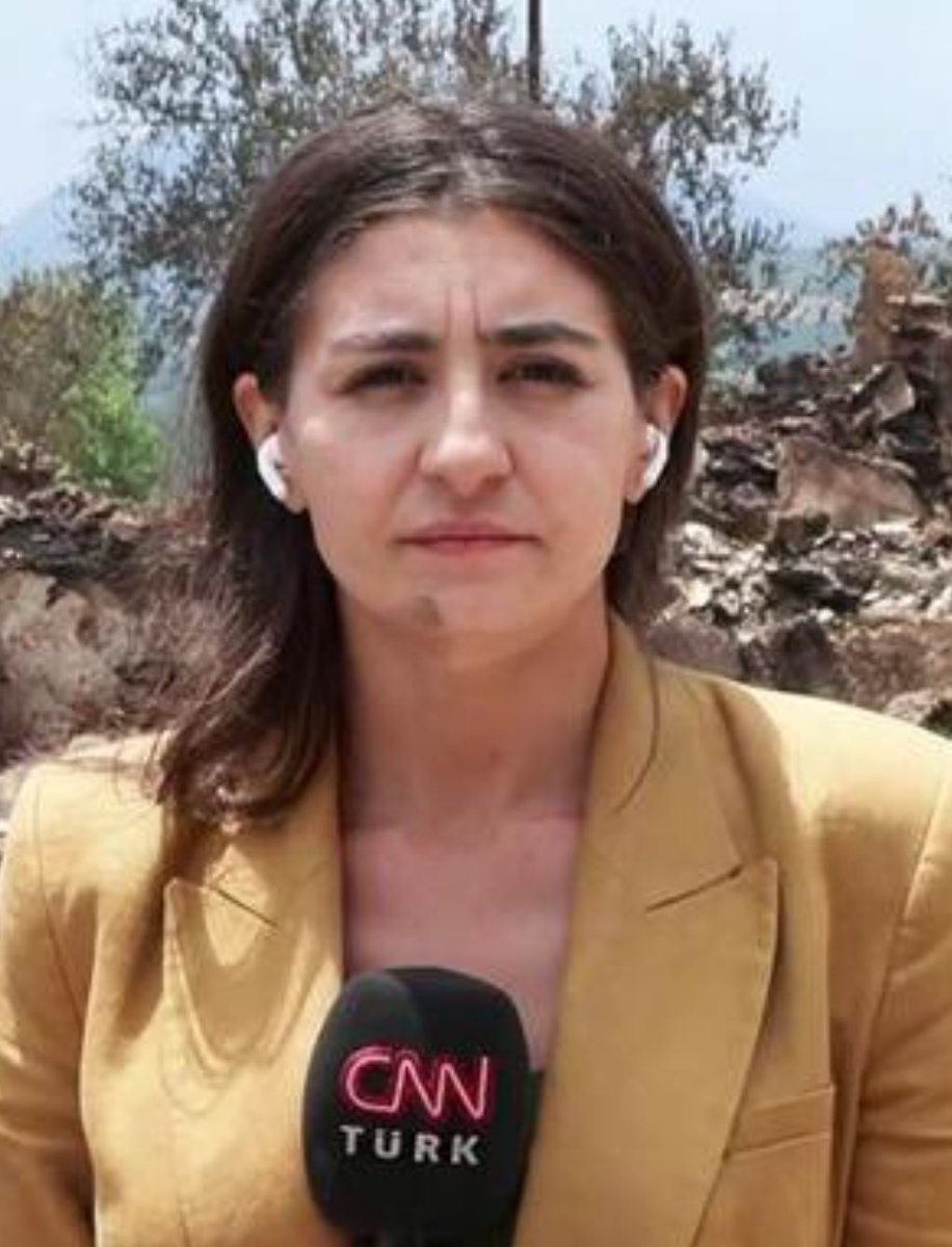 Erden Timur nerde şuan hadi çıkıp bas bas bas bağırarak canlı yayına bağlansana.