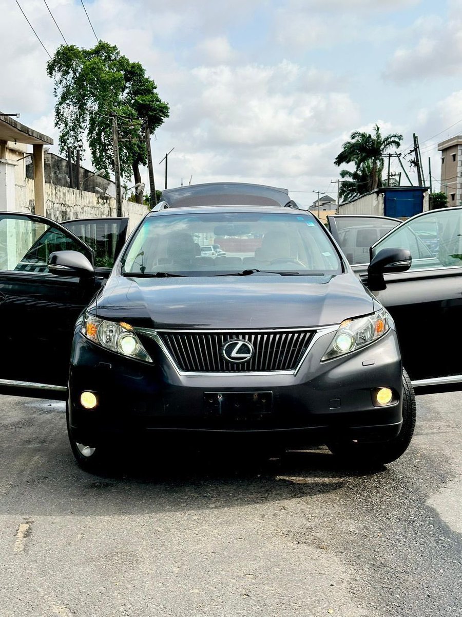 mid_deey's tweet photo. Looking for comfort you can trust? Foreign used 2010 Lexus RX350, carefully sourced and vetted by Evolution Auto Plug.

Send a DM, let’s talk.
#fypviraltwitter #TrendingNow #evolution #fypシviral https://t.co/dLuu1jQP0K
