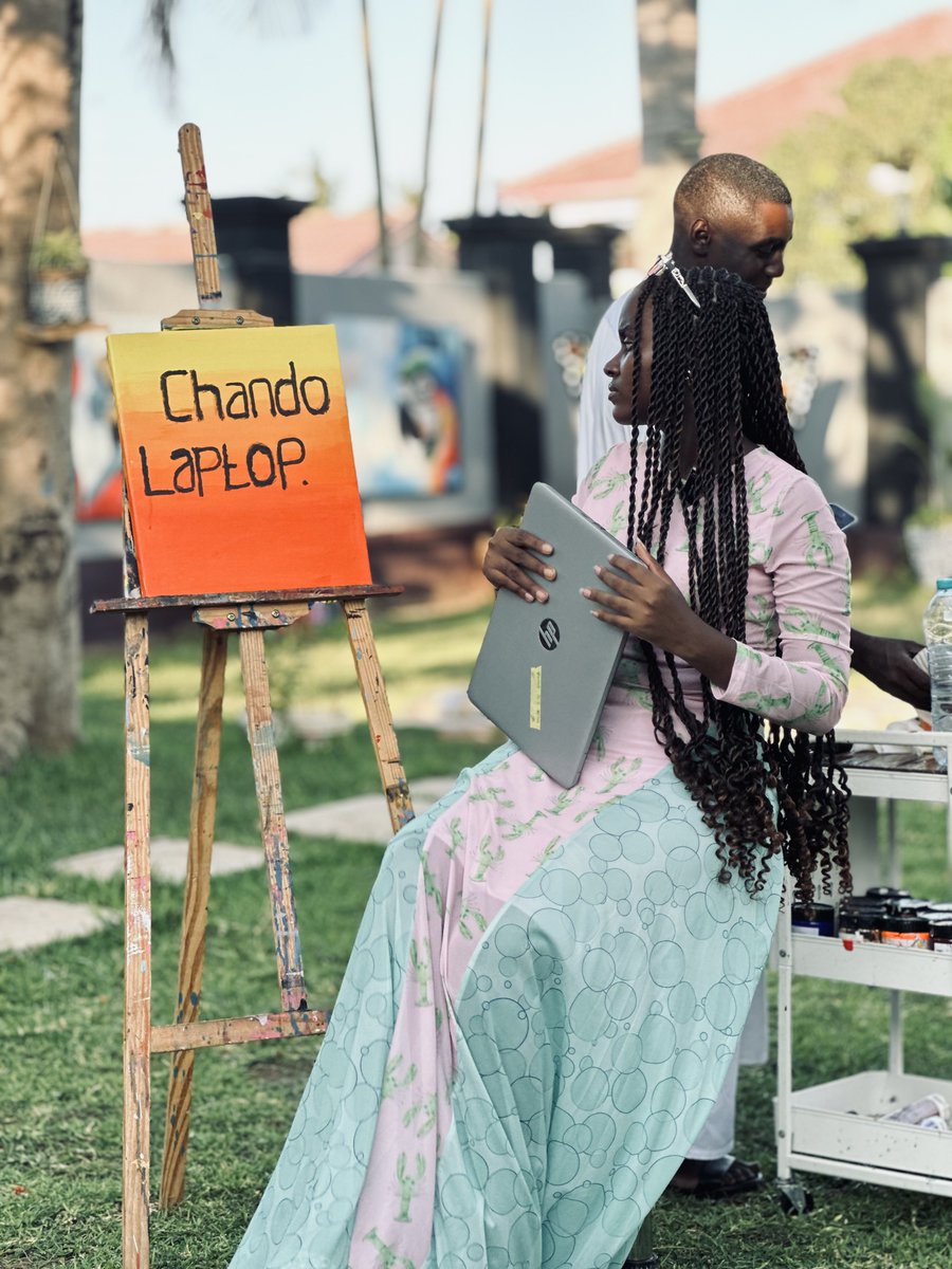 chandolaptops's tweet photo. Uzi: Hii ndio List ya Laptop ambazo unaweza kuzipata kwa BEI NDOGO sana kuanzia 50,000/= Tu hadi Laki moja na Nusu kutoka Dubai🙌Laptop ya Tatu( 3 ) itakushangaza.. https://t.co/cyZk7fk1cm