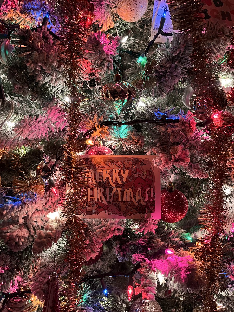 eepygabbi's tweet photo. If I’m ever pregnant I definitely want to have my baby during the Christmas season bc it’s genuinely the most wonderful time of the year, like being born surrounded by glowing lights and warmth and Christmas hymns sounds so perfect 😭🎄 https://t.co/oRGcMYSbPm