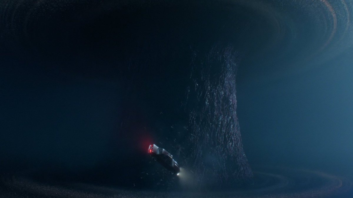 pandajecki's tweet image. The revelation that the Upside Down is actually a wormhole, a bridge connecting two worlds, was truly insane.