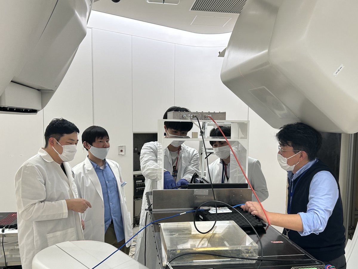 OU_CarbonIonRT's tweet photo. We conducted our 81st ultra-high dose rate(uHDR) irradiation experiment using carbon-ion beams. Biological assessments of uHDR beams with SOBP will continue into next year.
#FLASHradiotherapy #medphys #carbonion #radbio #FRPT2025 https://t.co/RgMDuT6AN4