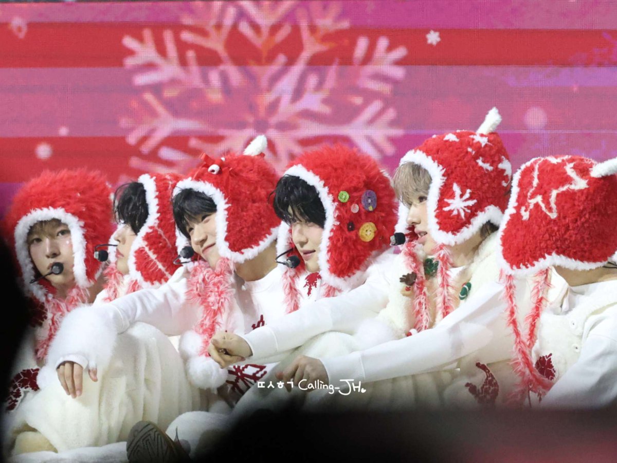 woozenniee's tweet image. 🍓🍓🍓🍓🍓🍓