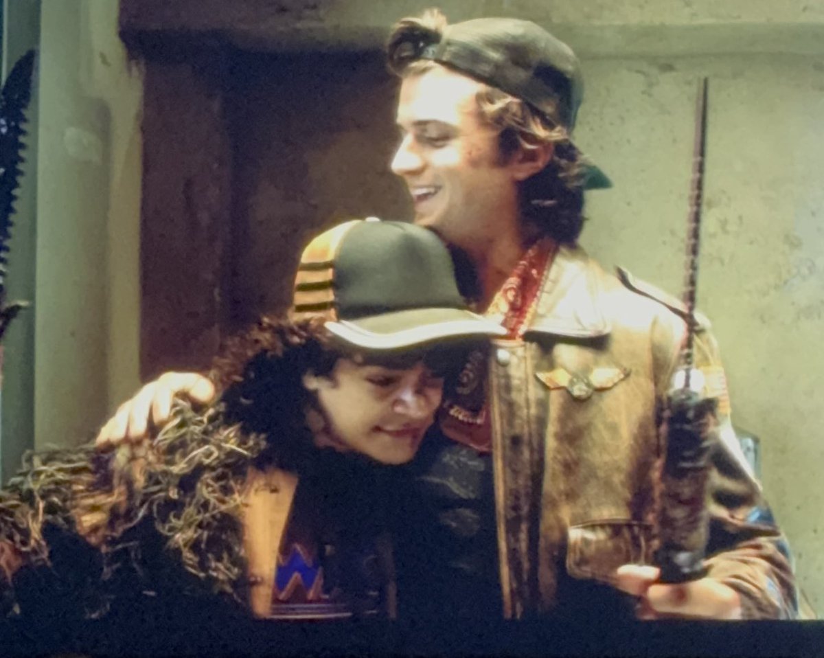 munsonsbreadd's tweet image. goodnight I love them dearly!!!