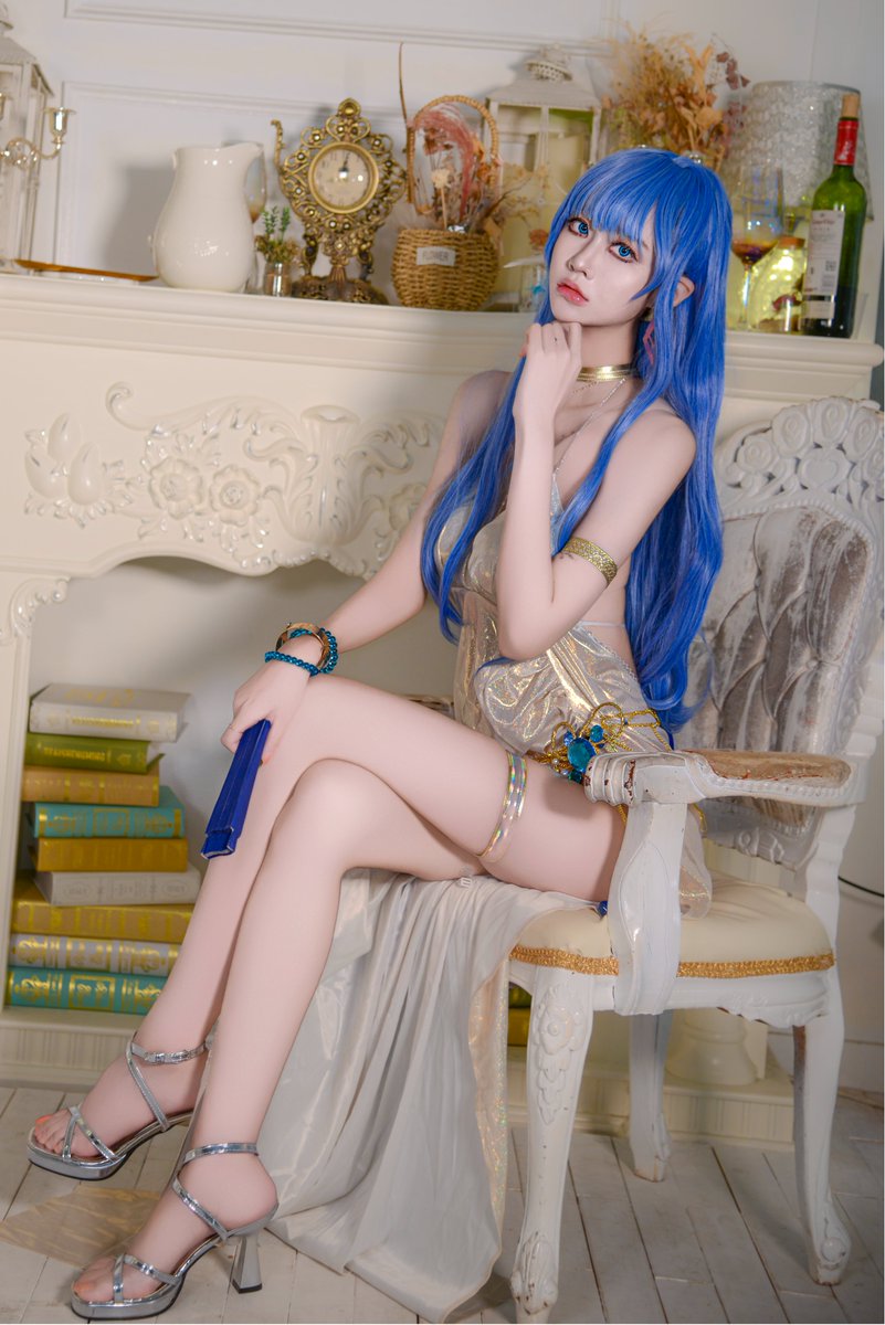 승리의 여신 니케

헬름

샹들리에 라이트

#NIKKE #ニケ #니케 #NIKKEcosplay #Helm #ヘルム