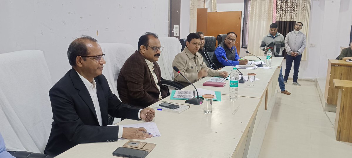 जिला स्वास्थ्य समिति की बैठक में विभागीय जनकल्याणकारी योजनाओं के साथ ही विभिन्न राष्ट्रीय कार्यक्रमों की प्रगति की समीक्षा जिला कलक्टर श्री अरुण कुमार हसीजा की अध्यक्षता में जारी....... 
<a href="/nhm_rajasthan/">Medical & Health Deptt. Rajasthan</a>
<a href="/DIPRRajasthan/">सूचना एवं जनसम्पर्क विभाग, राजस्थान सरकार</a> 
<a href="/RajCMO/">CMO Rajasthan</a> 
<a href="/GajendraKhimsar/">Gajendra Singh Khimsar</a> 
<a href="/DmRajsamand/">Rajsamand District Collector</a>