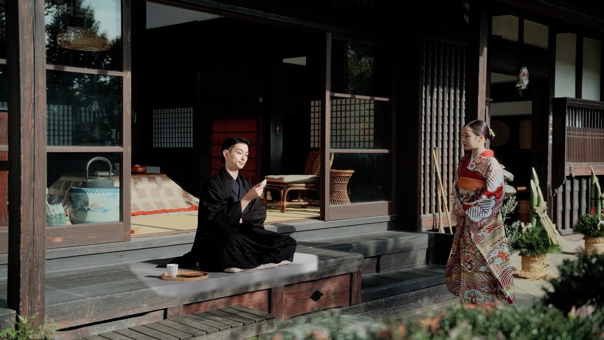 撮ったその場でプリントが楽しめるinstax“チェキ”のテレビCM「お正月を