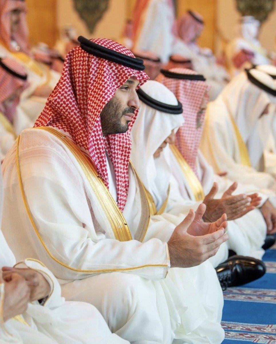 اللهم في هذا اليوم المبارك، احفظ ولي عهدنا المبارك محمد بن سلمان بحفظك الذي لا يُرام، وسدده بتسديدك الذي لا يضل، وافتح له أبواب الحكمة والبصيرة، وأجرِ على يديه الخير والتمكين، واجعل له من كل هم فرجًا، ومن كل عزم توفيقًا، وانصر به الحق، وبارك به الوطن، وقرّ به عين مليكه وشعبه يا