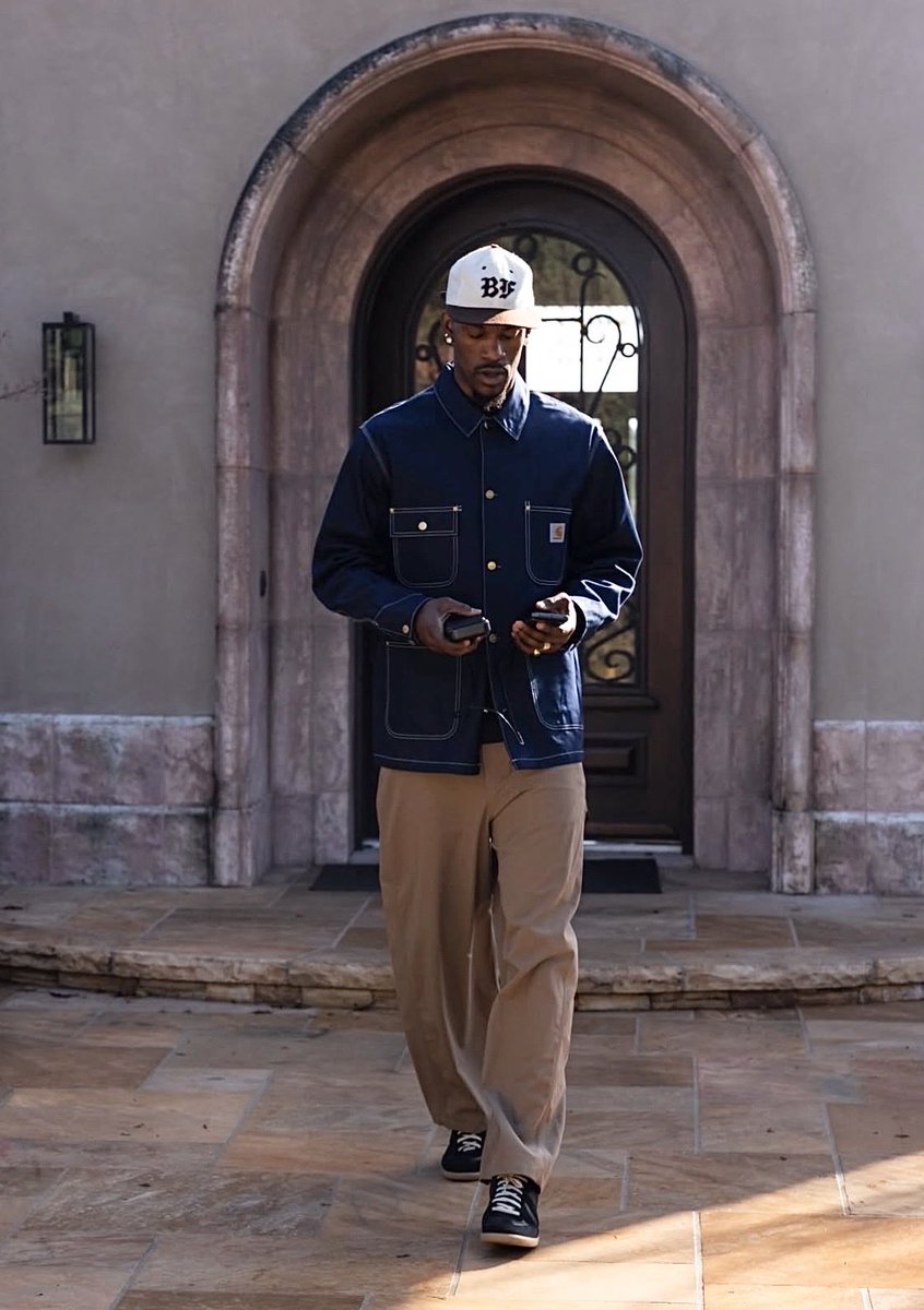 UpscaleHype's tweet image. .@JimmyButler wears a @carhartt and @margiela sneakers for the @warriors vs @dallasmavs #christmas day game.