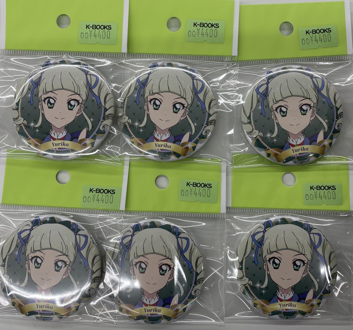 入荷情報】 アイカツ バースデー缶バッジseason2 11〜12月まとまって