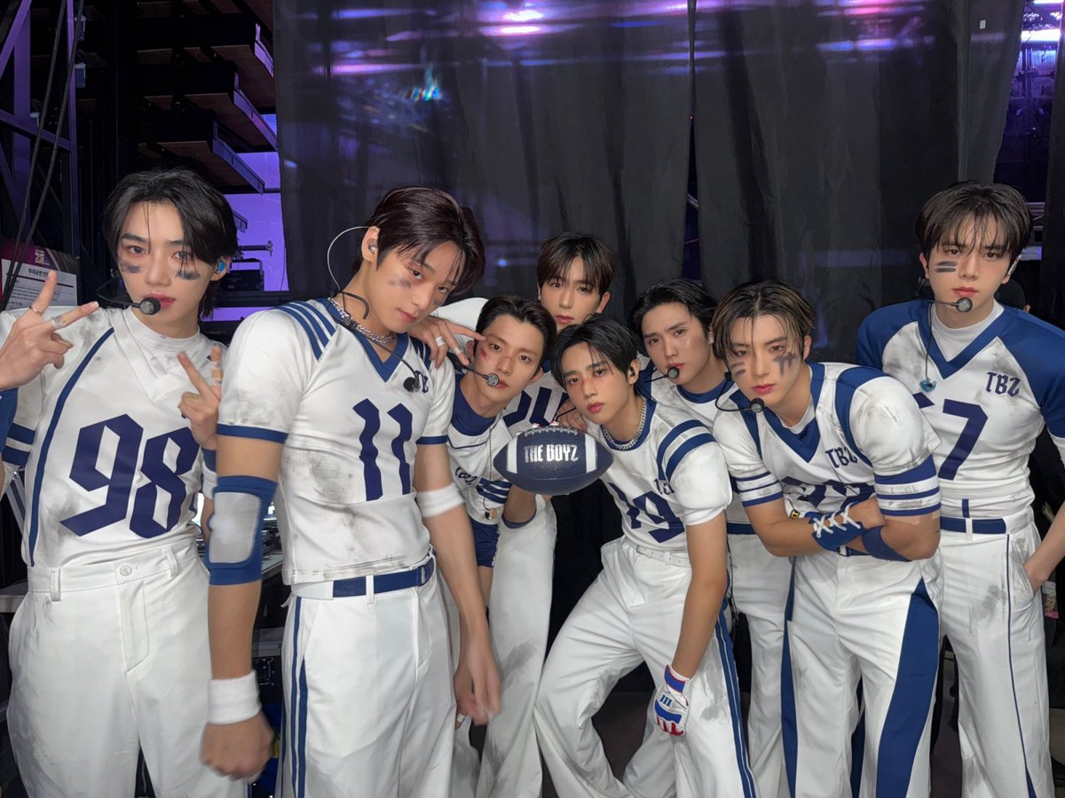 THEBOYZ_officl's tweet image. [📰] 더보이즈, ‘가요대전’ 찢었다… 크리스마스 밤 뒤흔든 초특급 퍼포먼스

naver.me/5b0sIfdN

#THEBOYZ #더보이즈