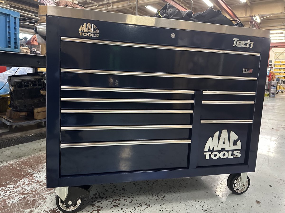 工具綺麗にして箱もワックスかけて仕事納め！
1年間お疲れ様でした〜