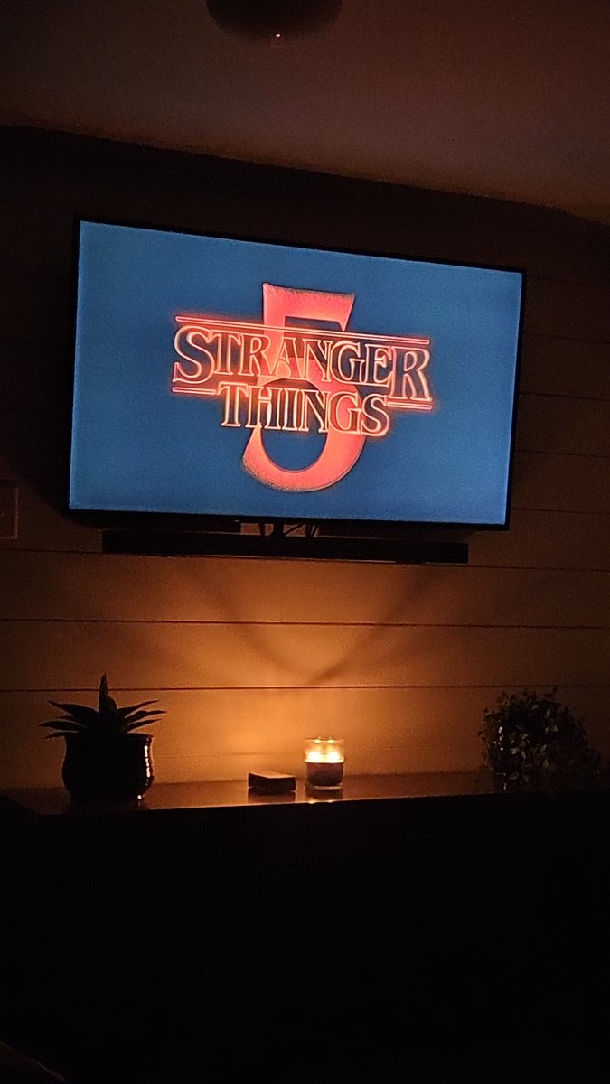 Happy Volume 2 Release Day.

Let's do this.

#StrangerThings5