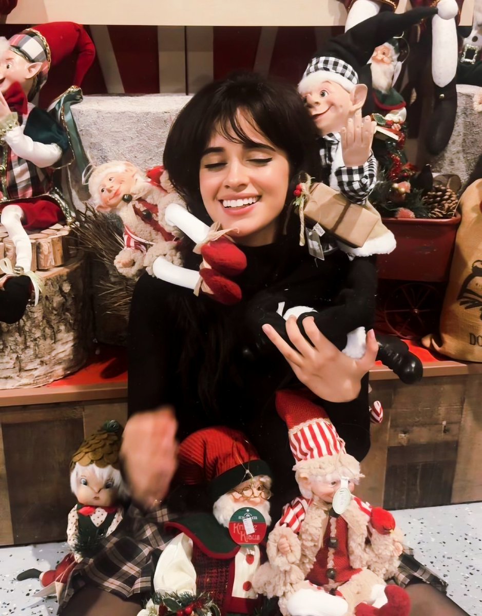 Merry Christmas and Happy Holiday Everyone ❤️