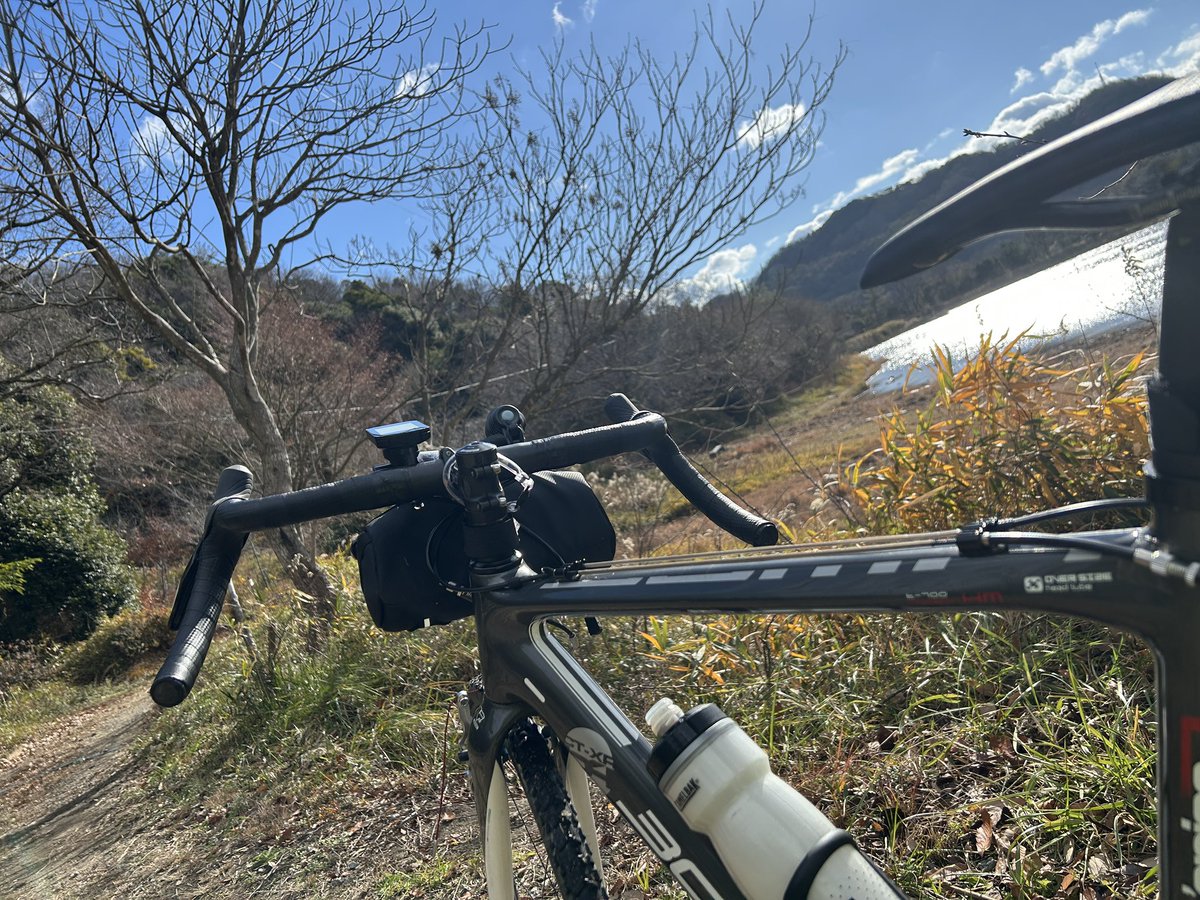 twobytwo_sp's tweet image. 今朝はよく冷えてます。
古タイヤチューブレスレディの試しと
カロリー消費にご近所ポタリング🚴
やっぱりタイヤ買わないとダメかな😓
まあ、消耗品やからしゃあないなぁ