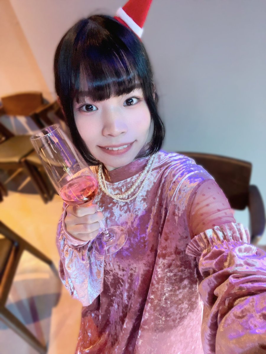 美月 昨日来てくれた皆様ありがとうございました ニーハイソックスなんて