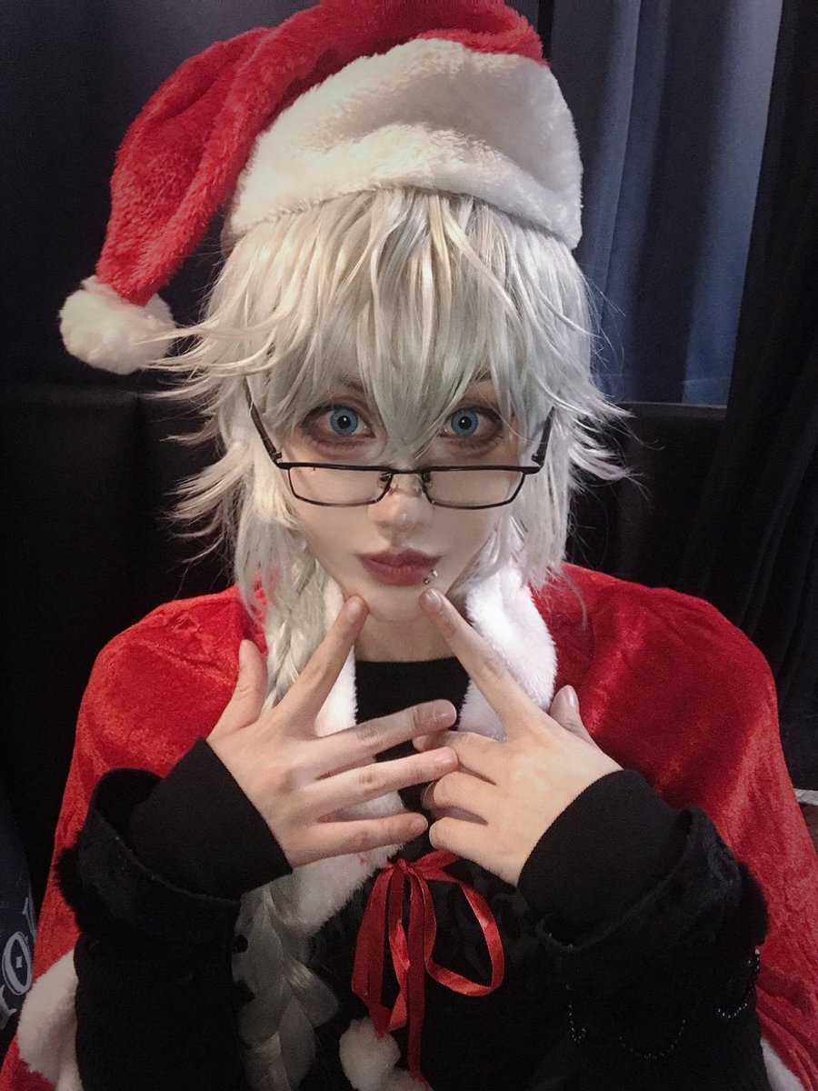 늦었지만 메리꾸리🥀🤍🎄