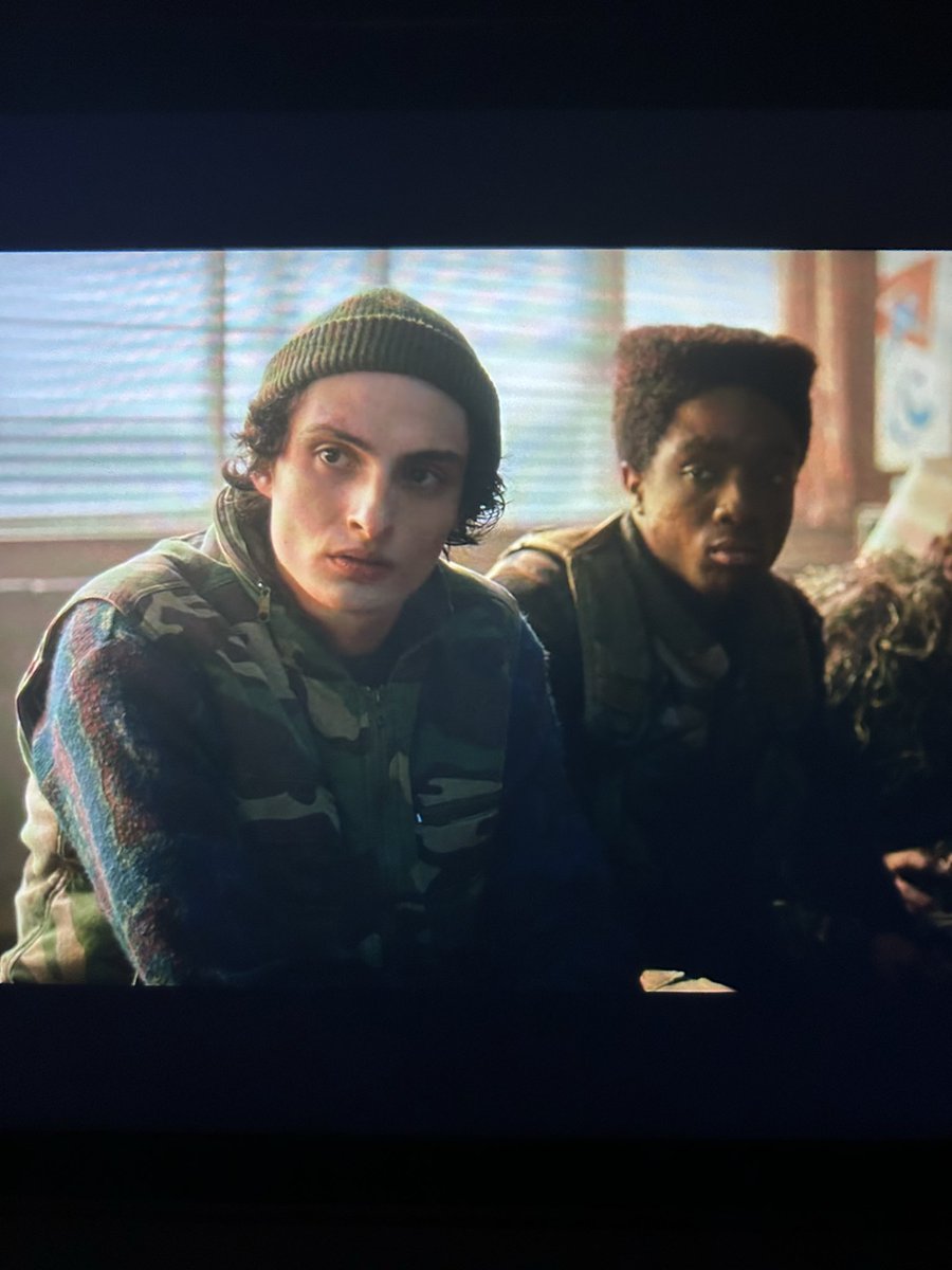 They did not gaf im crying😭😭#StrangerThings5