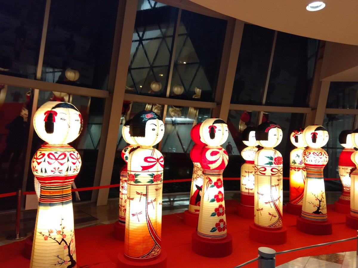 【１月のイベント情報】
イベント情報を更新しました。
#久慈市 では俳優・のんさんがデザインしたこけし灯篭が展示されています!(～3/29)
#一戸町 奥中山、小鳥谷 では、雪あかりイベントが実施されます。
ぜひ #北いわて へお越しください。
管内のイベント情報｜#岩手県 pref.iwate.jp/kenpoku/kankou…