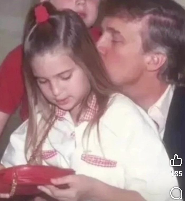 LuisitoPSUV4F's tweet image. Trump es el pedófilo más poderoso del mundo.