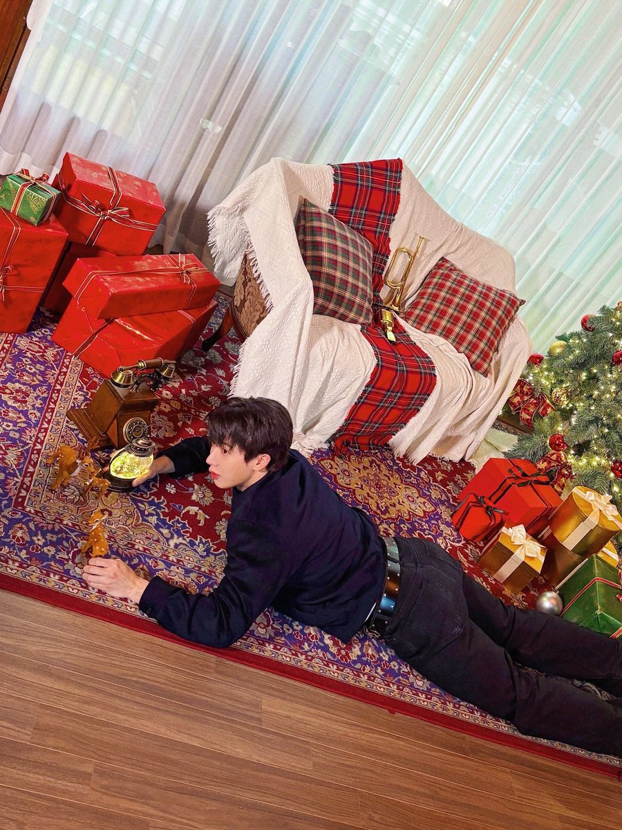 LikeHoOoO's tweet image. Wonho official Instagram update 
(2025.12.26)

instagram.com/p/DStfZGIgUtB/