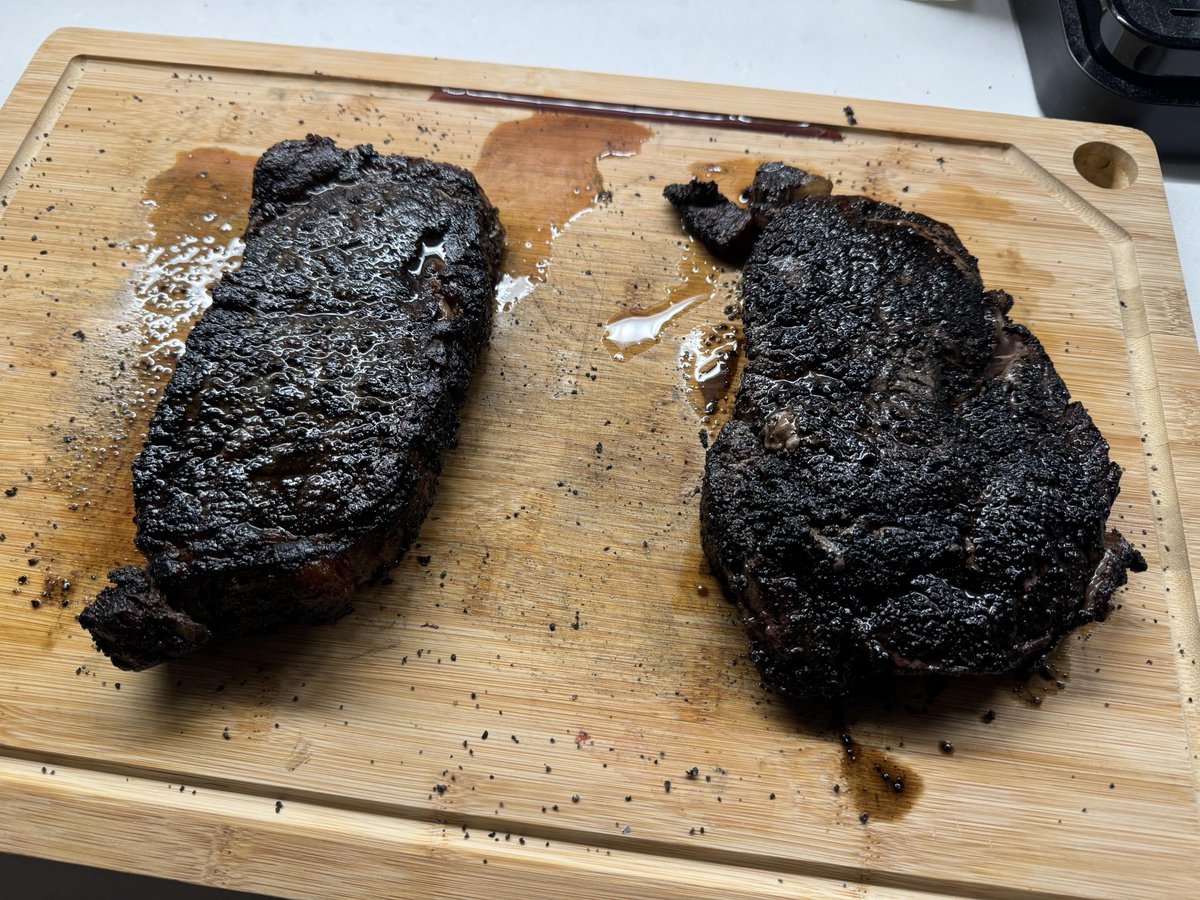 currymannn's tweet photo. @jordanmiller472 It’s alright bro, I burnt the steak too. https://t.co/Sza4e3akqv