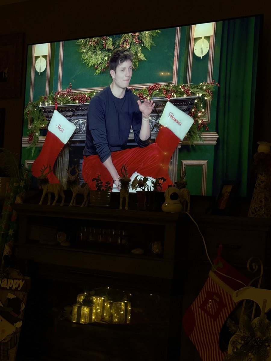 Re-watching <a href="/mattrife/">Matt Rife</a>’s Unwrapped 🎁😂
Honestly the perfect way to end Christmas. 🎄🎅🏻
