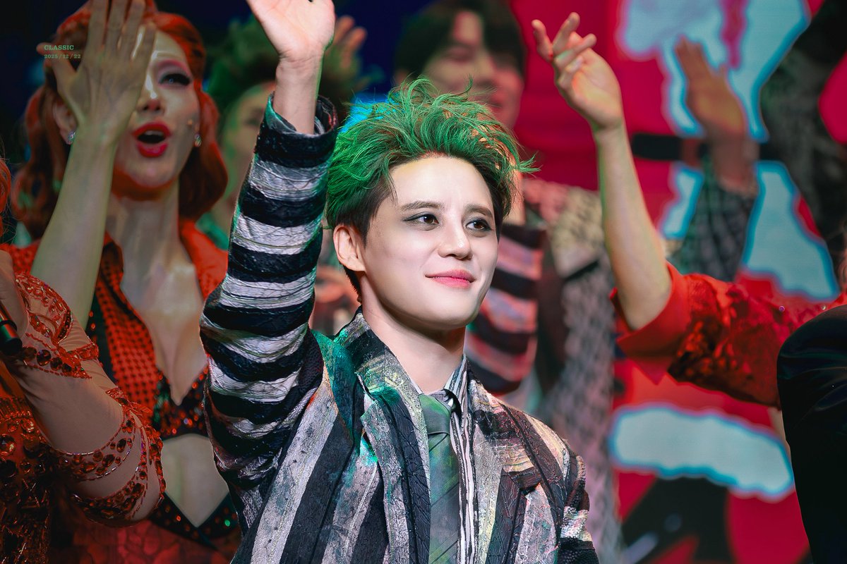 xiaclassic's tweet image. 22년 내내 한결같은 어여쁨에 전하는 믿음, 사랑, 소망..👻🩷 데뷔 22주년을 축하합니다 사랑합니다 💫❣️ 22년 차의 얼굴도 축하합니다🧚🏻‍♂️

💚💛 in.leaplis.com/2459