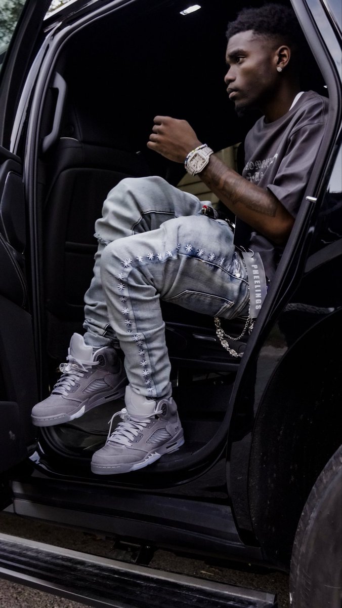 bjbandzz's tweet image. they ask me what im working with, im workin with my face 💲 #freepops