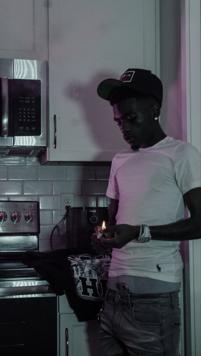 bjbandzz's tweet image. they ask me what im working with, im workin with my face 💲 #freepops