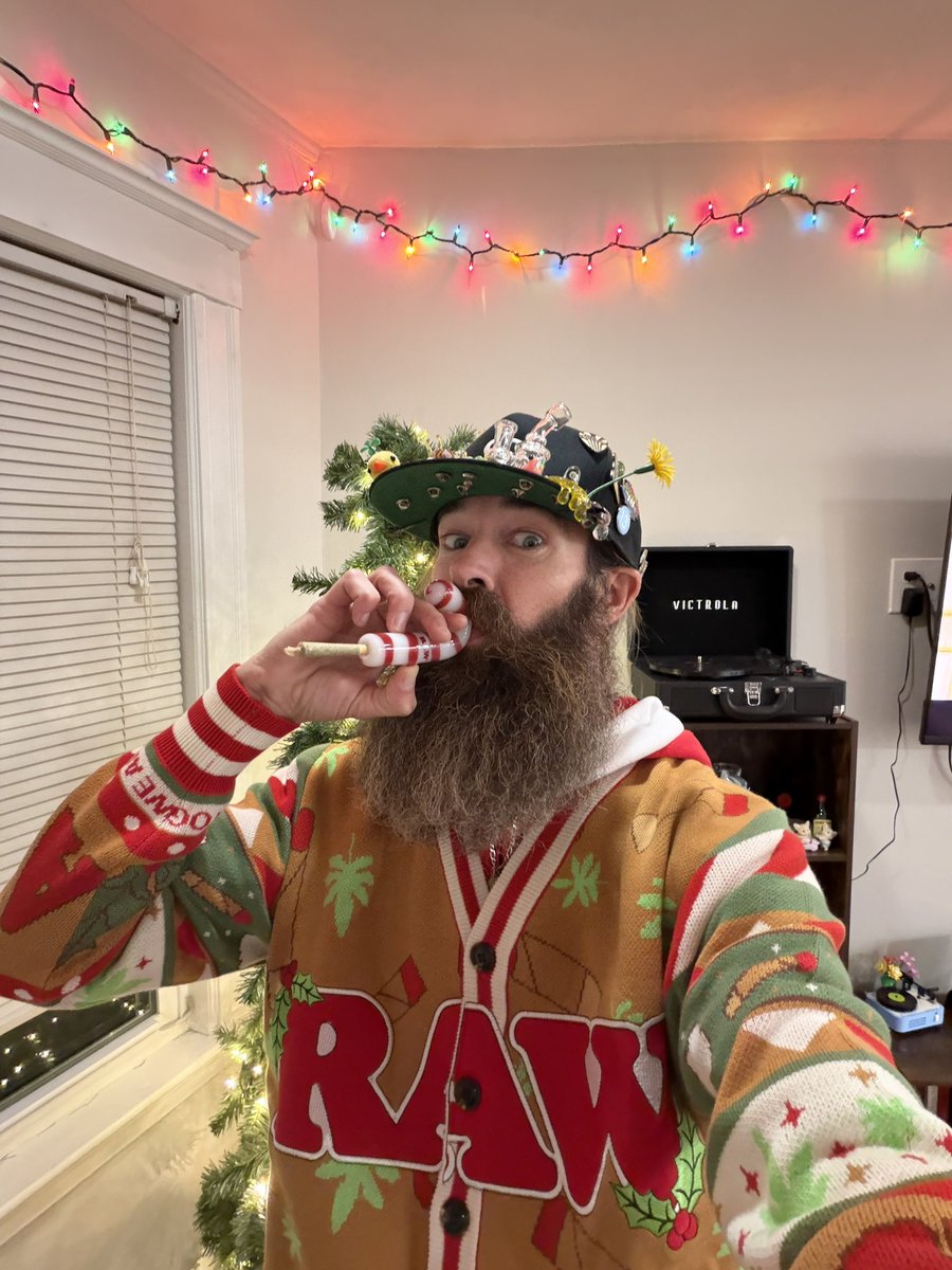 The Bearded Larry tweet media