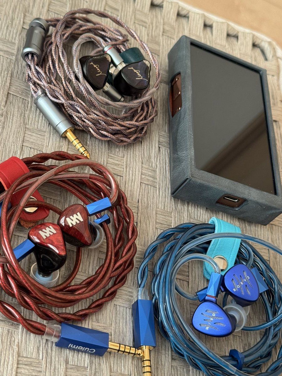 ❤︎あお❤︎様★専用ページです。 皆さん、こんにちは♪ 昨日は呪術廻戦の蒼（あお）、赫（あか）、茈