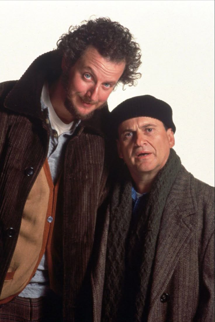 owroot's tweet image. Even the burglars in 1990 dressed well