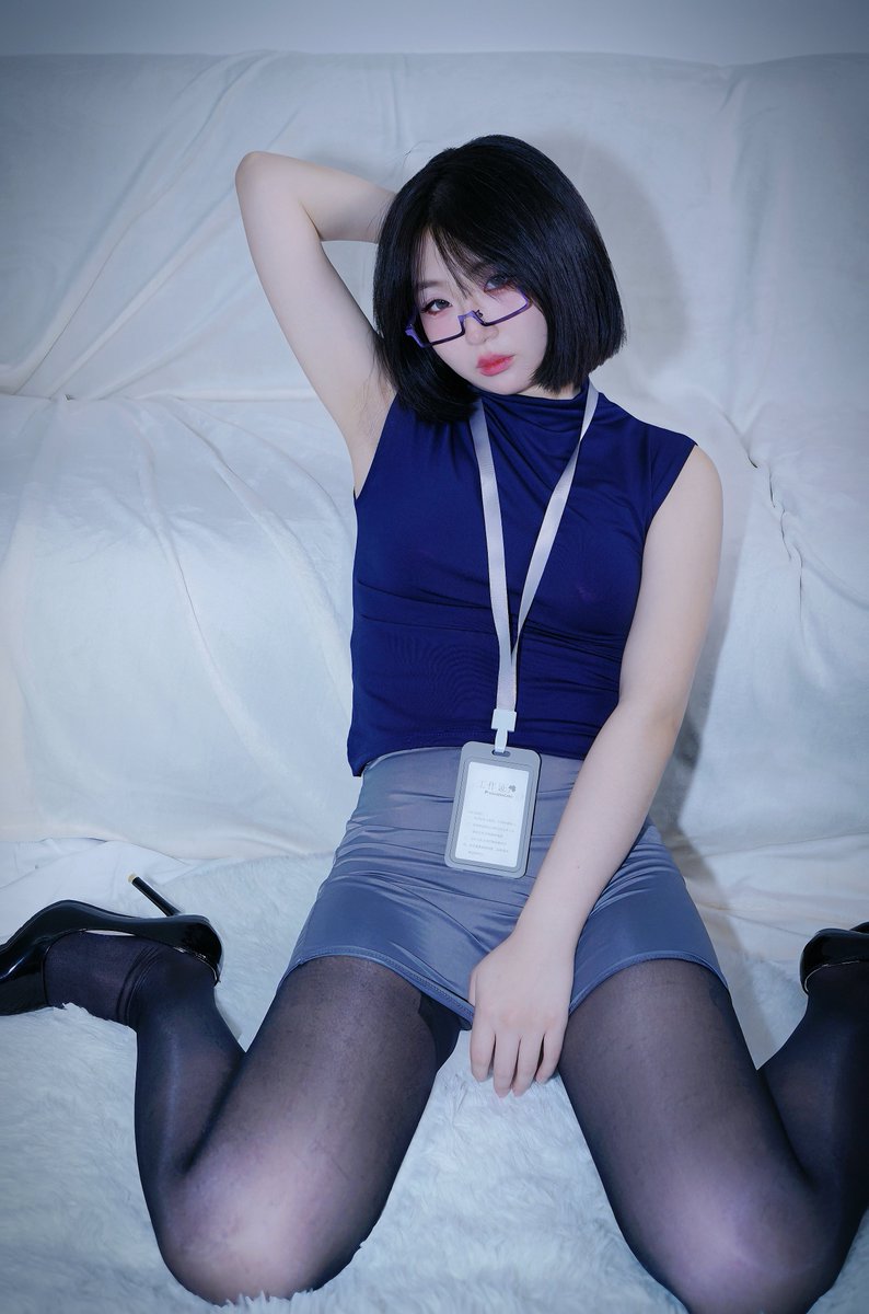 “秘密约会💖”

#黑丝腿控 #人妻 #小狗日记 #制服控