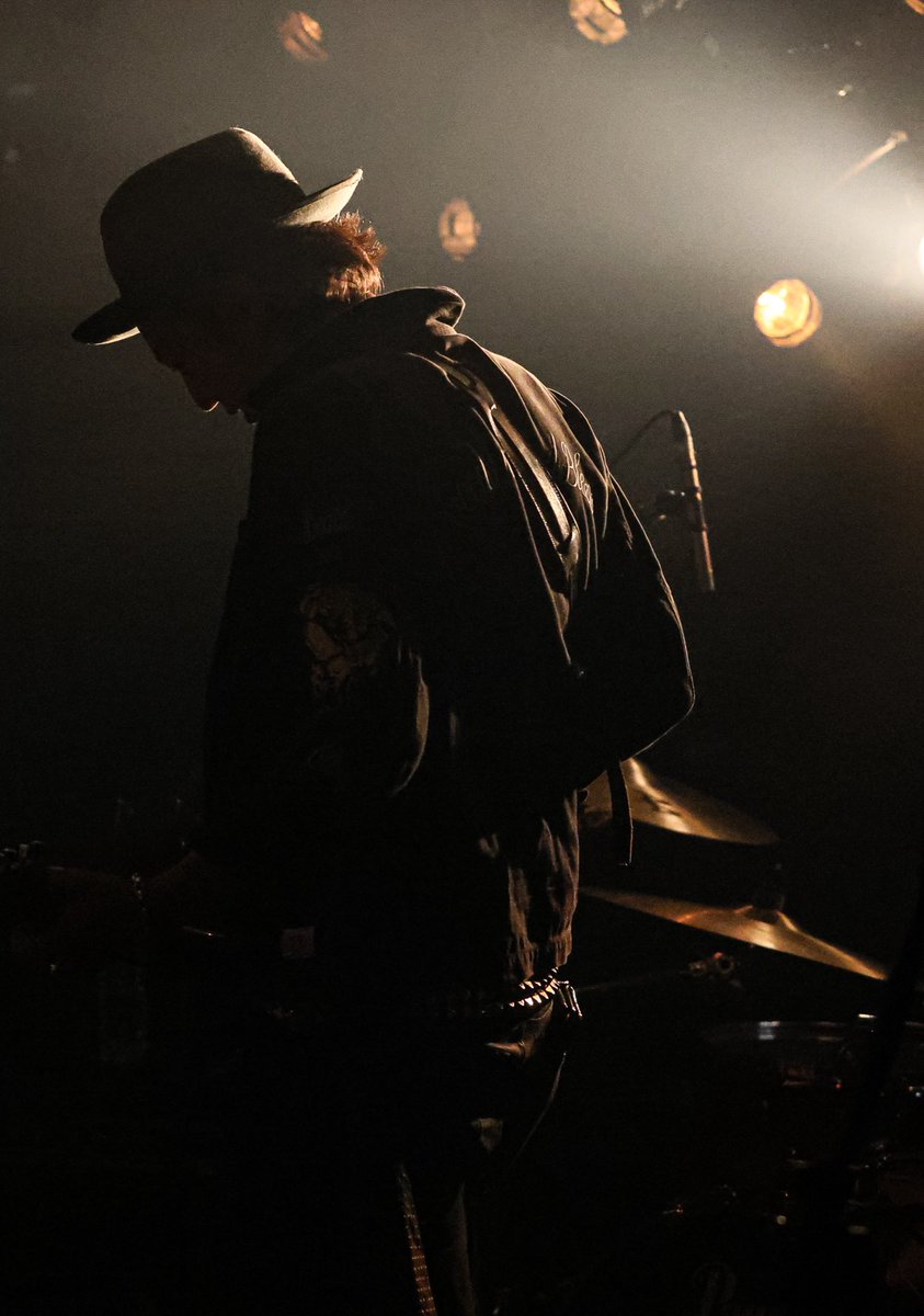 クヨクヨしたって自分の問題を解決出来るのは自分しかいない
成功も失敗も自己責任

俺は毎年、去年の俺を超えて過去最高を更新しつづけている

今の俺が1番最高
ずっとそう思い続けることにしている

2025年は今までで最高の1年だったよ
みんなありがとな！