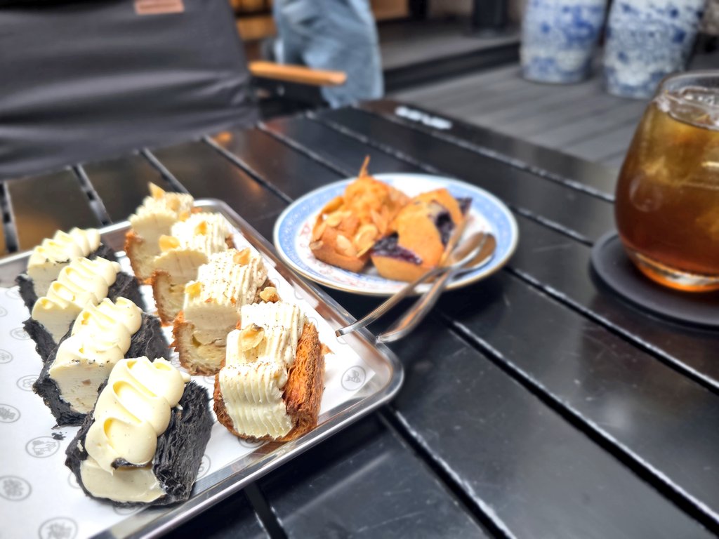 Karlina ⊙⊝⊜ tweet media