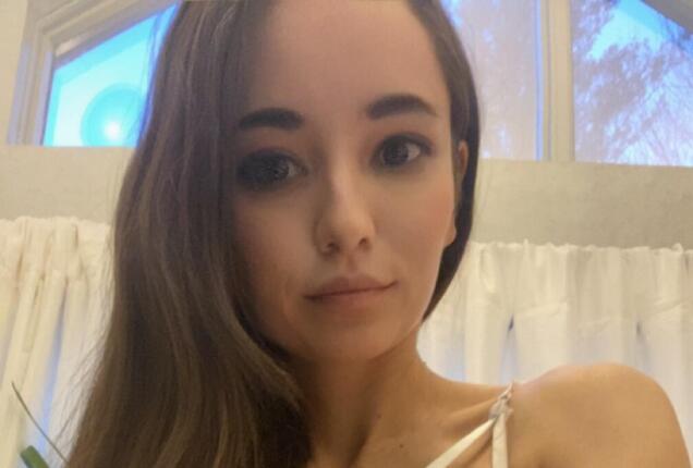 Happy Holidaze tinylf.com/O2DXceEIzjBG2bG #realloyalfans