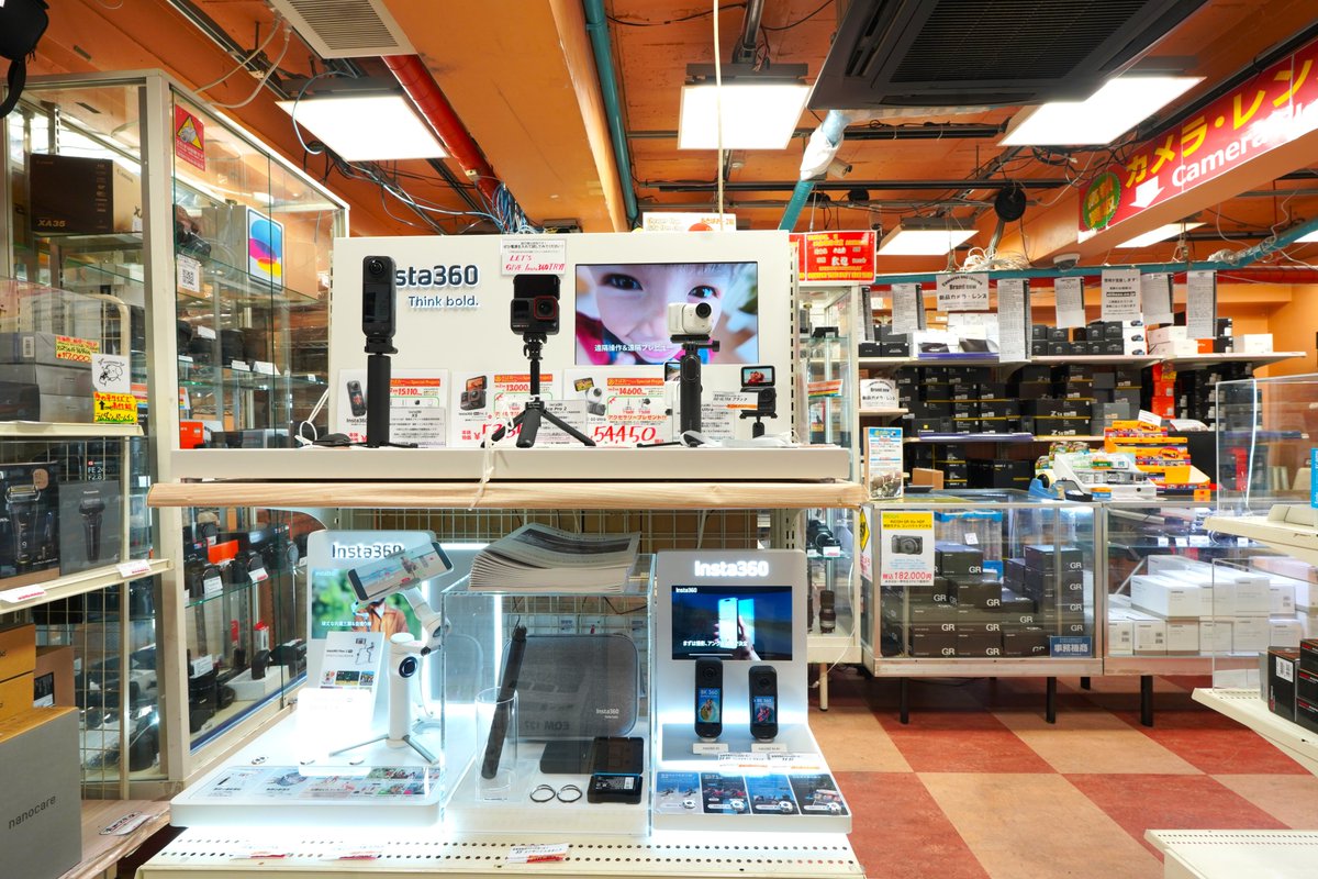 akibaoo_camera's tweet photo. 2025年大幅リニューアル、カメラ専門コーナーあきばお~カメラ。
価格コムNo1の新製品激安価格と都内買取優良店を超えるカメラ・レンズのお買取下取り。
入手困難なGRシリーズや富士のX100Ⅵ販売等、年末営業も2026年もさらにお客様のカメラライフをサポートいたします。#camerashop #gr3 #gr3x #gr4 https://t.co/TfDi8FfURx