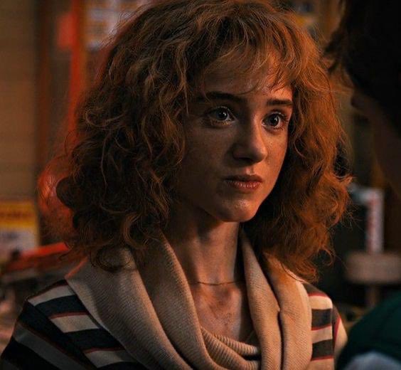 tuittakaiky's tweet image. a família Wheller é feita de mulheres FODONAS

Holly, Karen e Nancy essa temporada não seria nada sem vocês #StrangerThings5