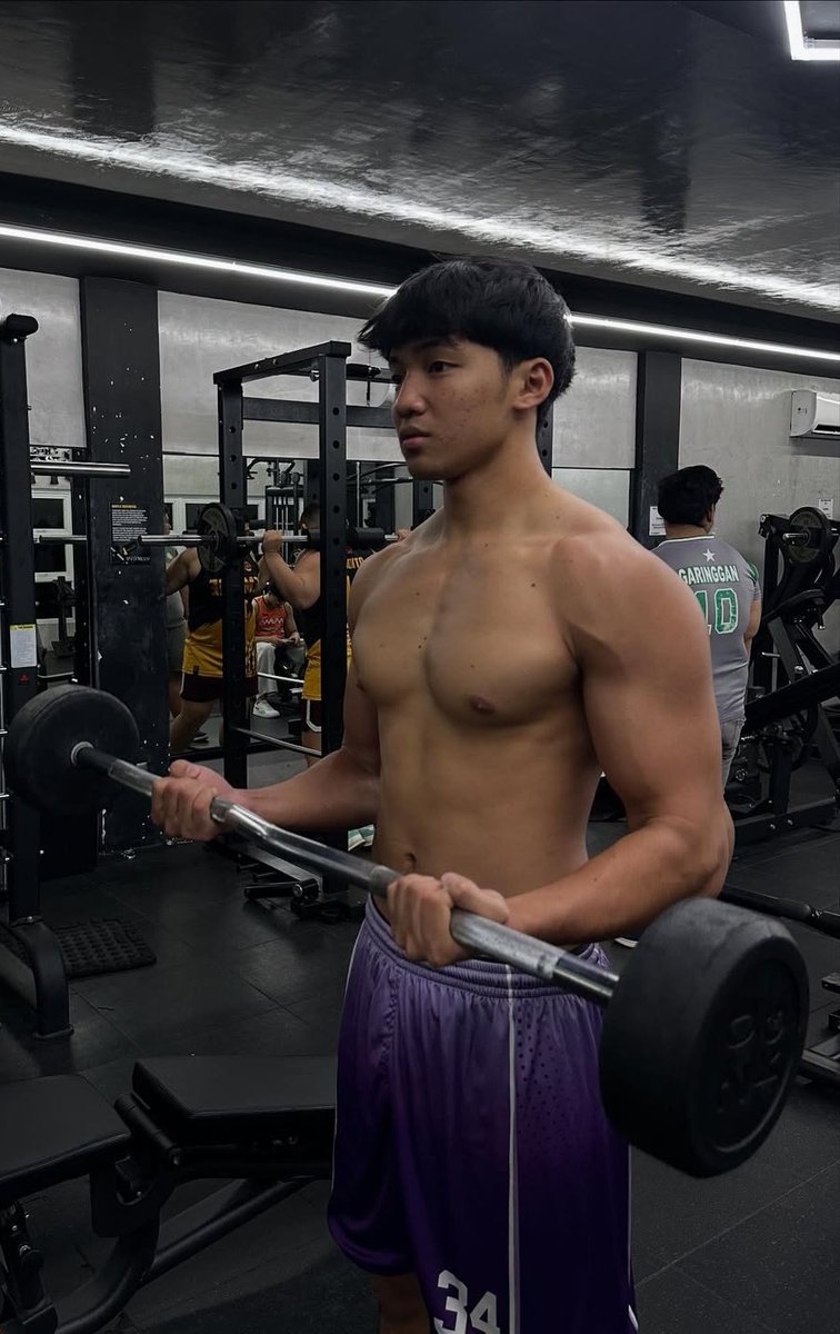 KweenFalcon's tweet image. Happy Friday everyone!

Gabo 🥵🔥