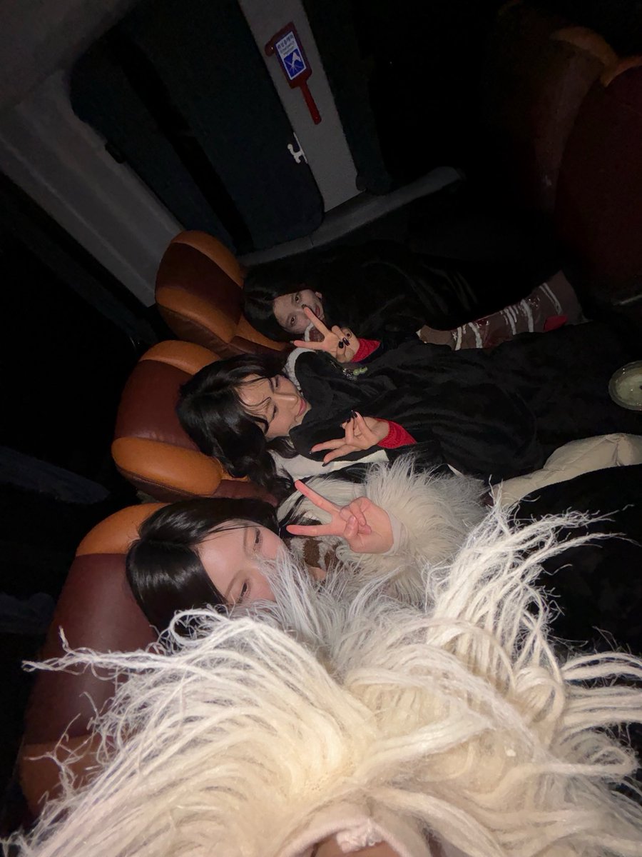 BADVILLAIN_twt's tweet image. Ya Ho Ho Ho🎄

#이나 #INA
#배드빌런 #BADVILLAIN