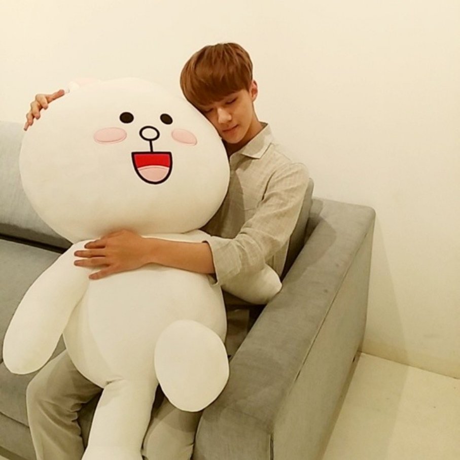 baromyucx's tweet photo. Soft mode: Hugging the cutest bunny. Cool mode: Cap down, face hidden, swag up. I'm not okay https://t.co/TzhkHRua2R